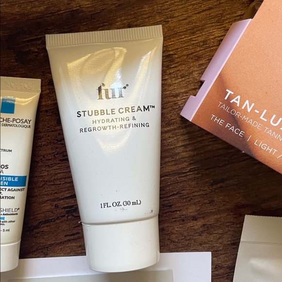 ❤️ 2/$20 or 3/$25 Makeup & Skin Care Bundle Smashbox Cecred Makeup Puffy Bag - Picture 6 of 10